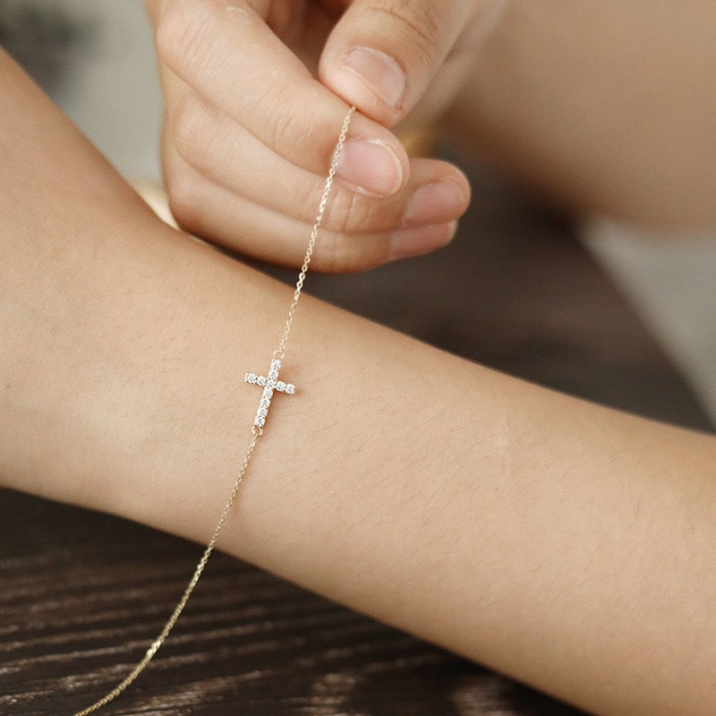 Women's Cross Bracelet