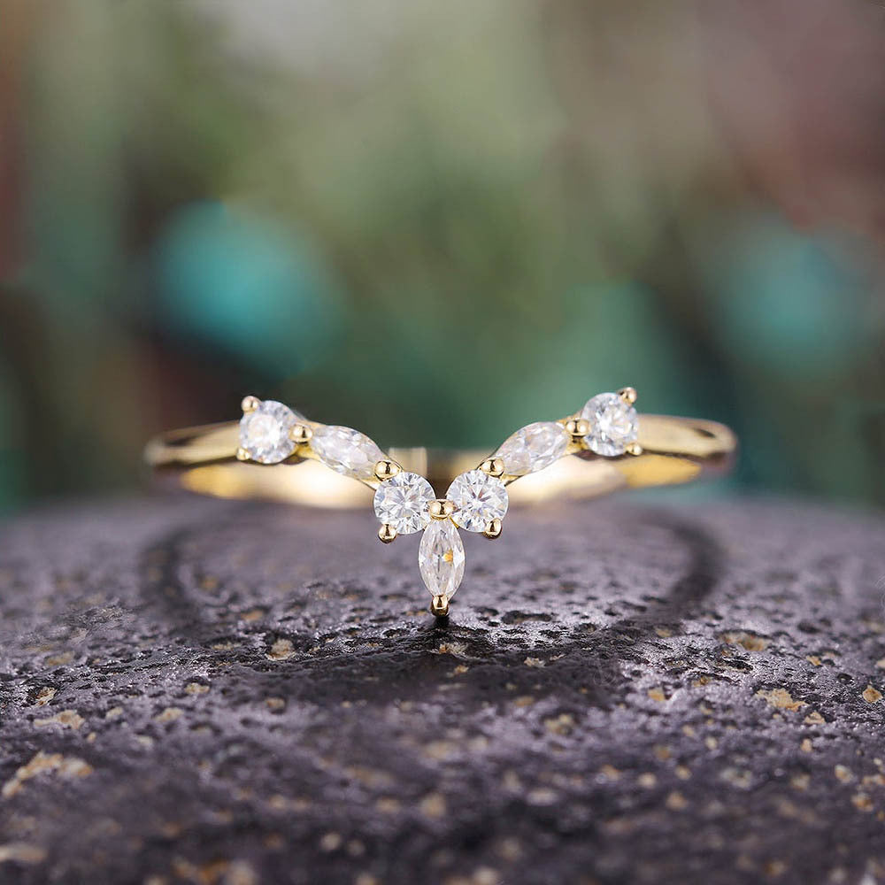 V-Shaped Geometric Ring with Horse Eye Zircon