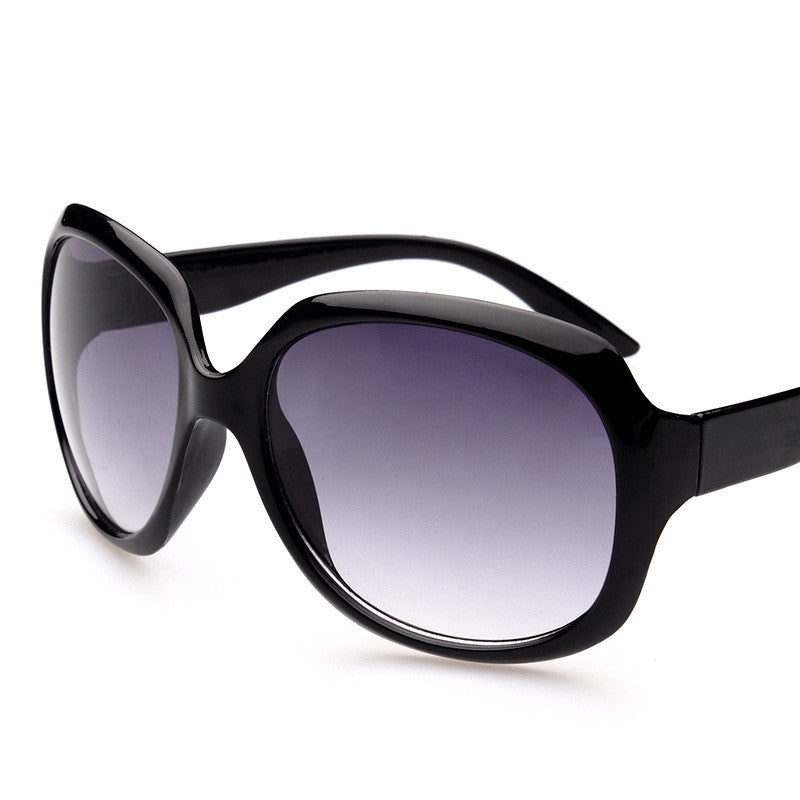 Classic Women's Sunglasses - Trendy Shades