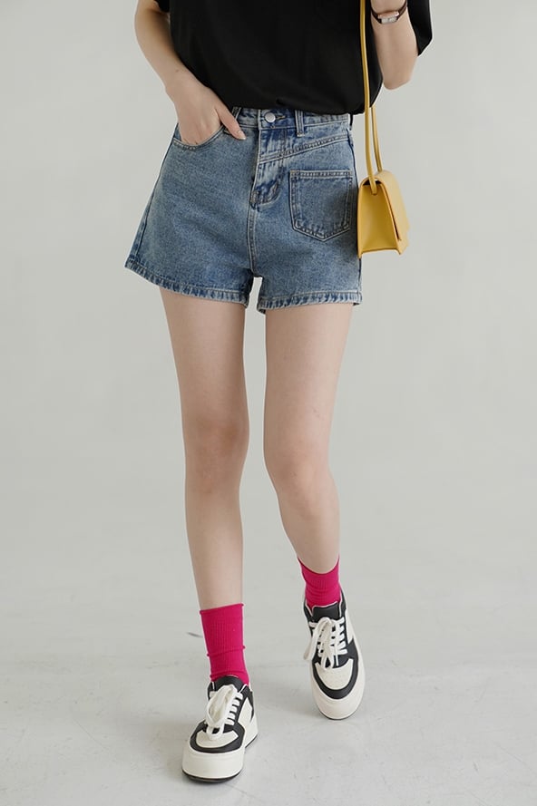 Retro Denim Shorts for Women with Side Pockets
