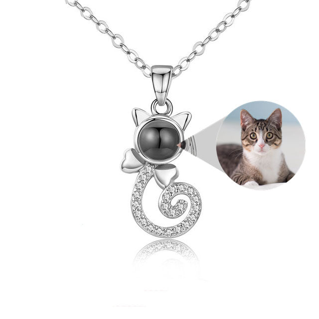 Cat Projection Necklace