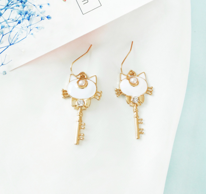 Cat Key Earrings for Students - Stylish Ear Accessories