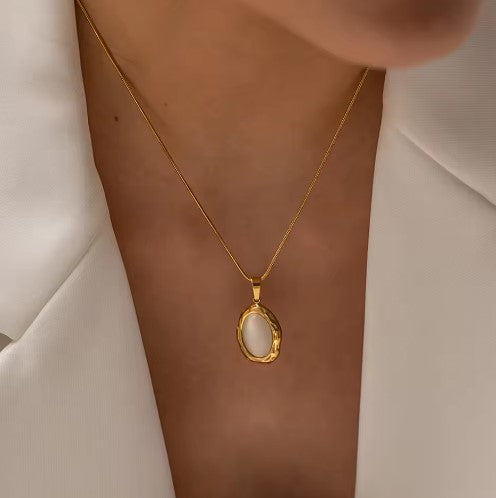 18K Cat Eye Pendant | Jewelry