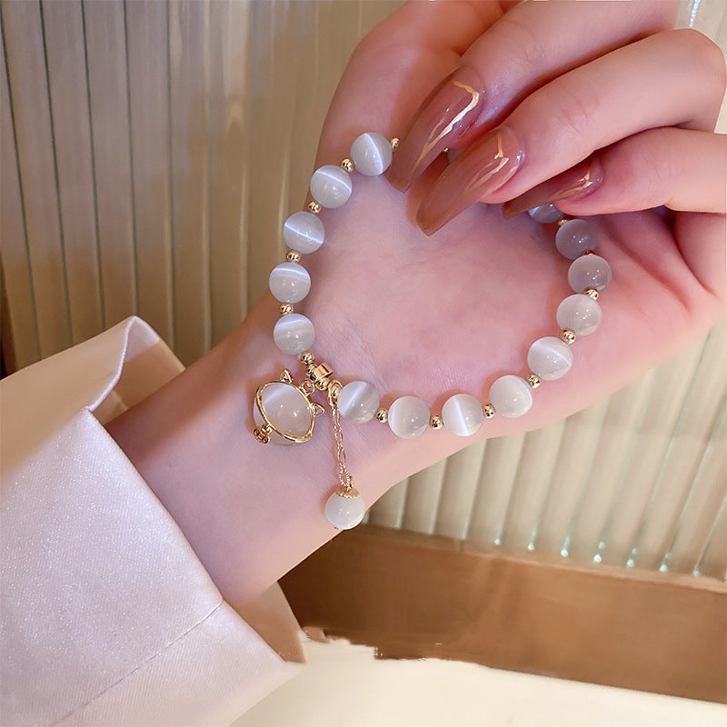 Women's Fashion Beaded Bracelet with Fortune Cat Design