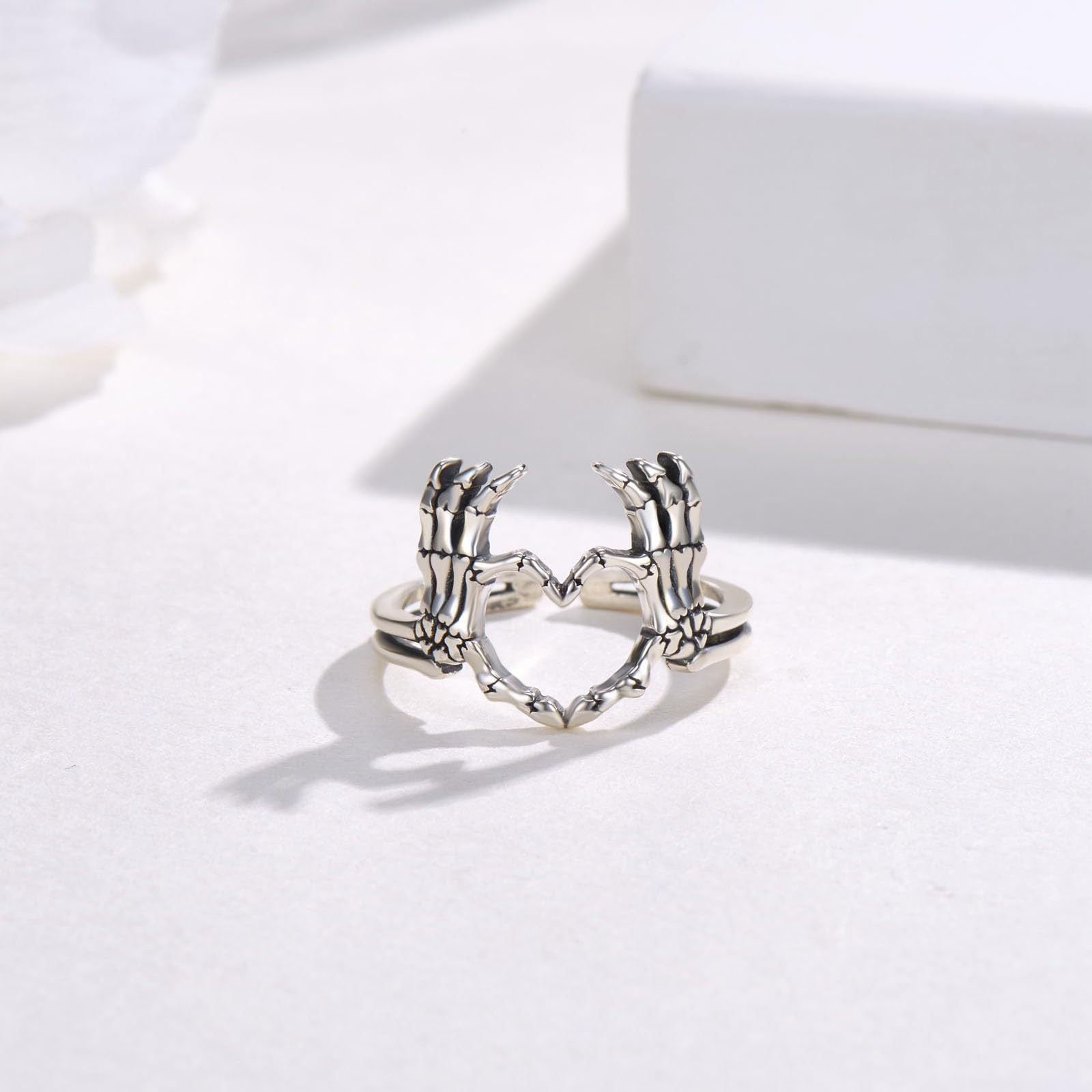 Retro Skull and Heart Paw Index Finger Ring