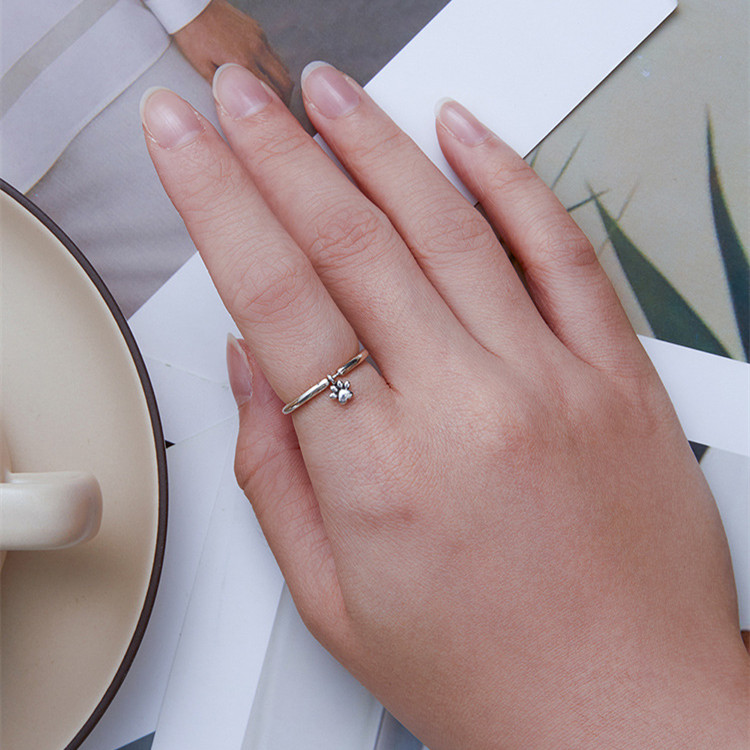 Simple And Lovely Animal Dog Paw Print Movable Ring | Jewelry