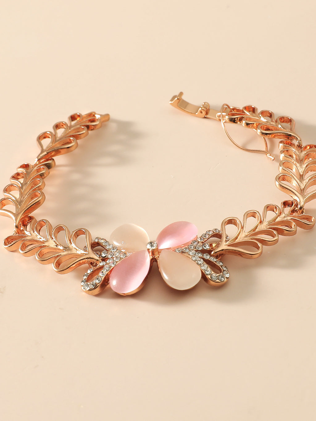 Fashionable Hollow Leaf Cat's Eye Stone Bracelet for Women
