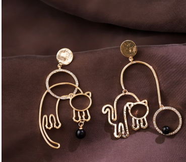 2020 Trendy Cat Pendant Earrings for Women in Silver