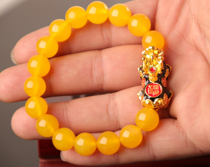 2019 New Cat's Eye Stone Bracelet with 3D Gold-Plated Pixiu