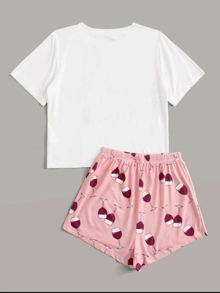 Elegant Women's Pajamas Set with Short Sleeves and Shorts