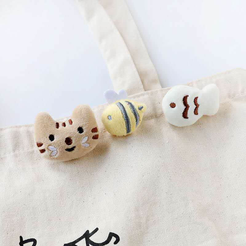 Cute Cat Bee Accessories Custom Brooch - Japanese Style