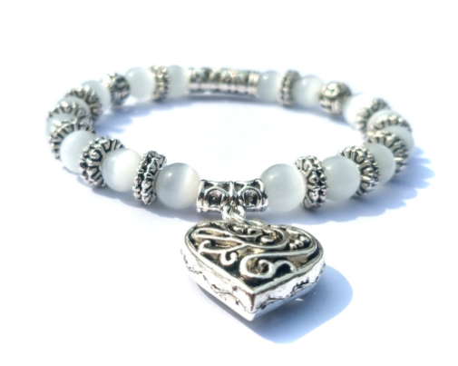 Heart-Shaped Bracelet with Metal Cat's Eye Stone