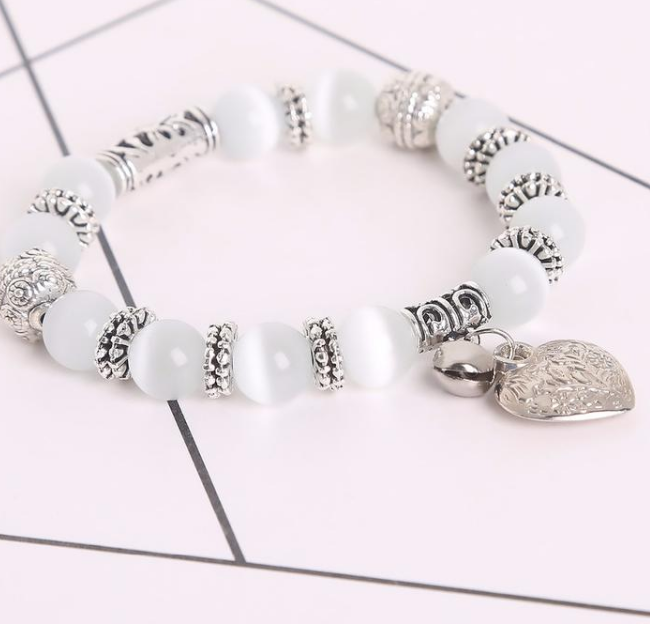 Heart-Shaped Bracelet with Metal Cat's Eye Stone