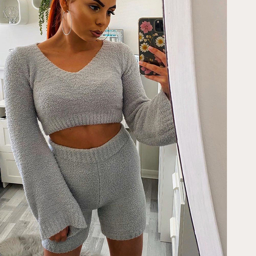 2020 Women's Plush V-Neck Crop Sweater & Shorts Set