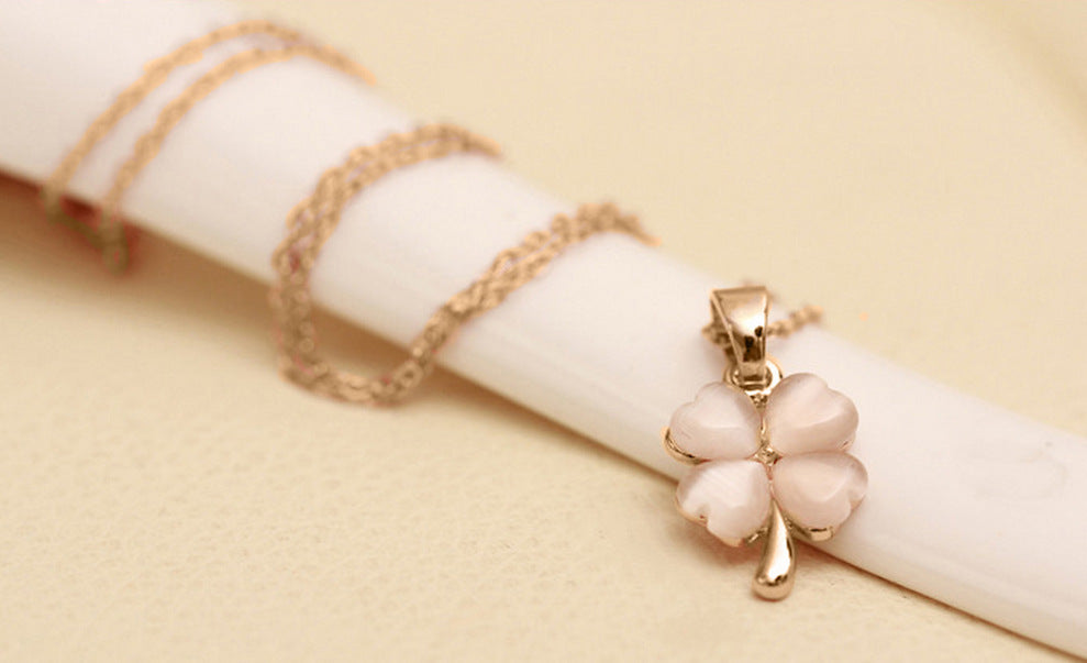 Elegant Cat's Eye Stone Clover Necklace for Women