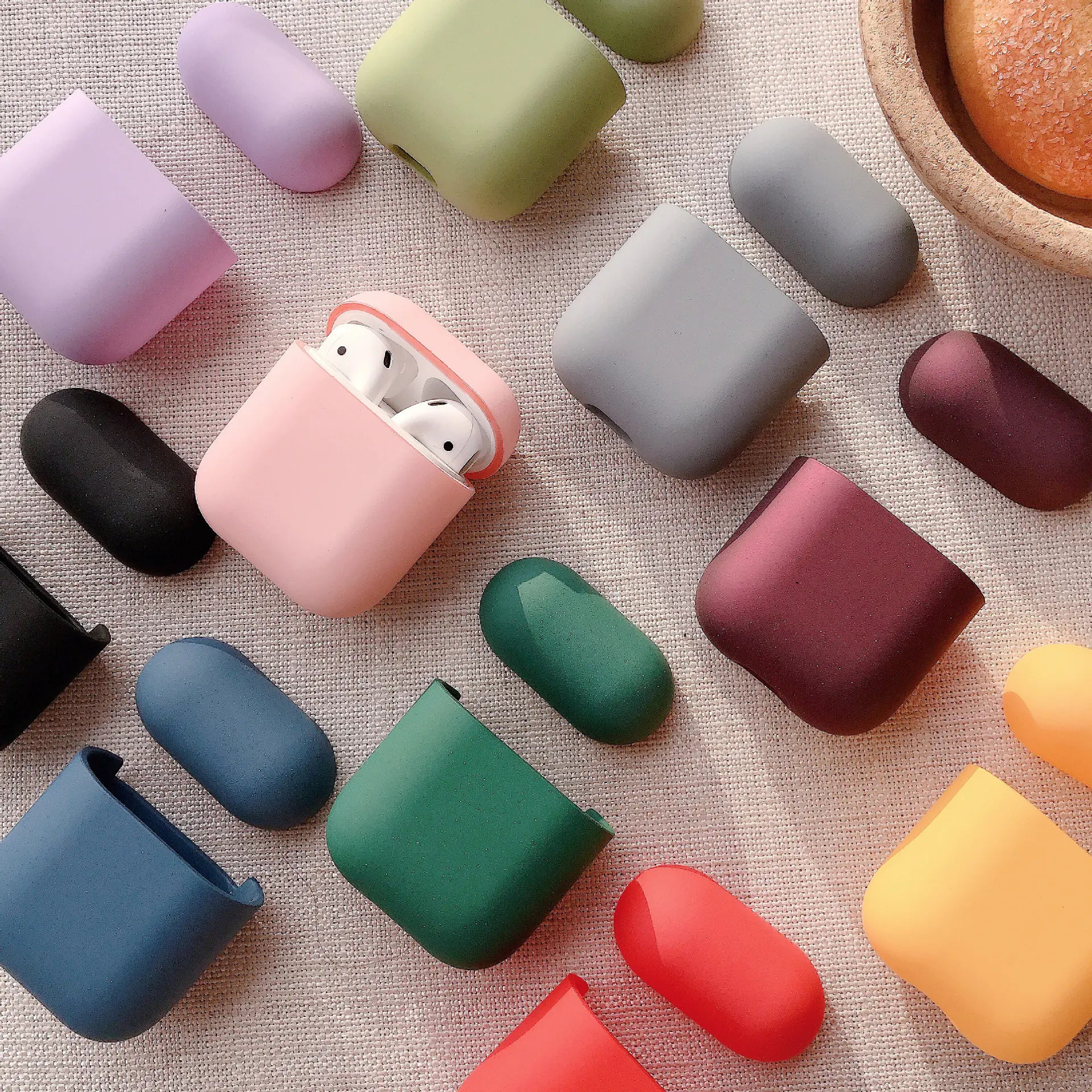 Cute Minimalist Hard Case for Apple AirPods (Wireless) | Accessory