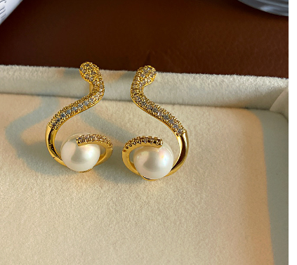 18K Gold-Plated Snake Earrings with Pearl (Single Piece) | Jewelry