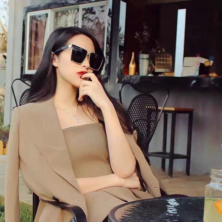 Square Retro Sunglasses - Stylish Sun Eyewear