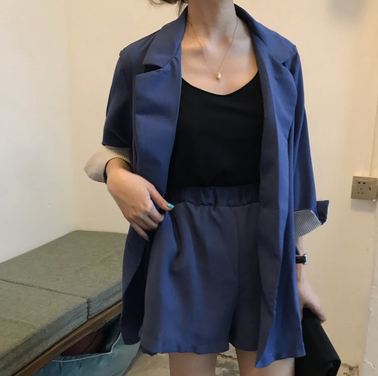 2020 Women's Thin Striped Sleeve Blazer and Shorts Set