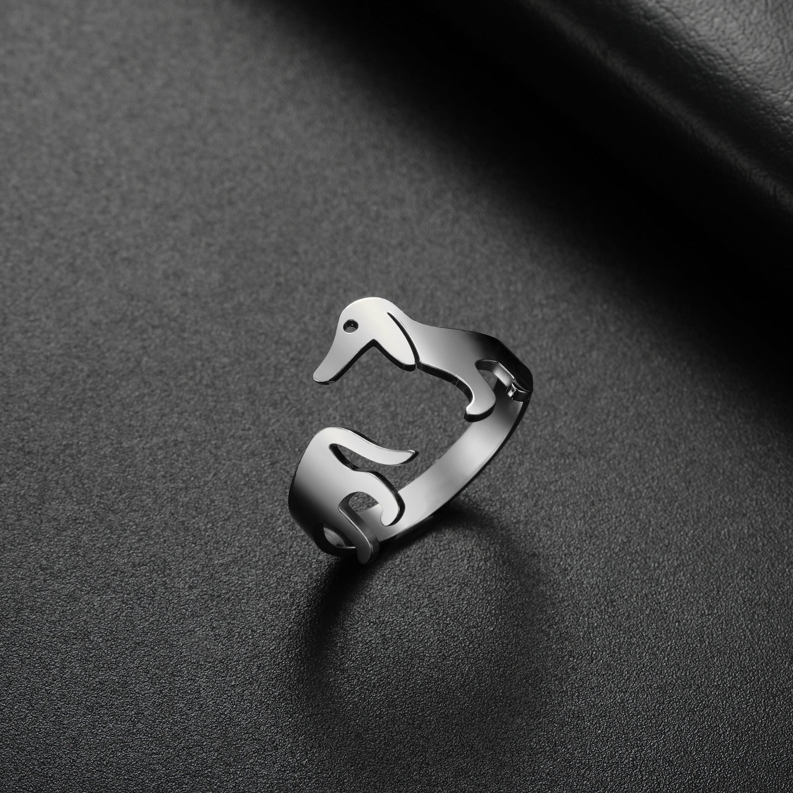Adjustable Titanium Steel Sausage Dog Ring
