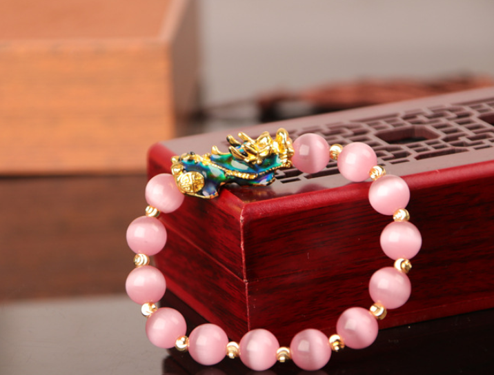 2019 New Cat's Eye Stone Bracelet with 3D Gold-Plated Pixiu