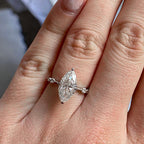 Classic Women's Four Claw Horse Eye Zirconia Ring