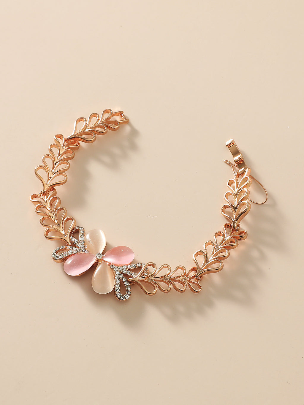 Fashionable Hollow Leaf Cat's Eye Stone Bracelet for Women