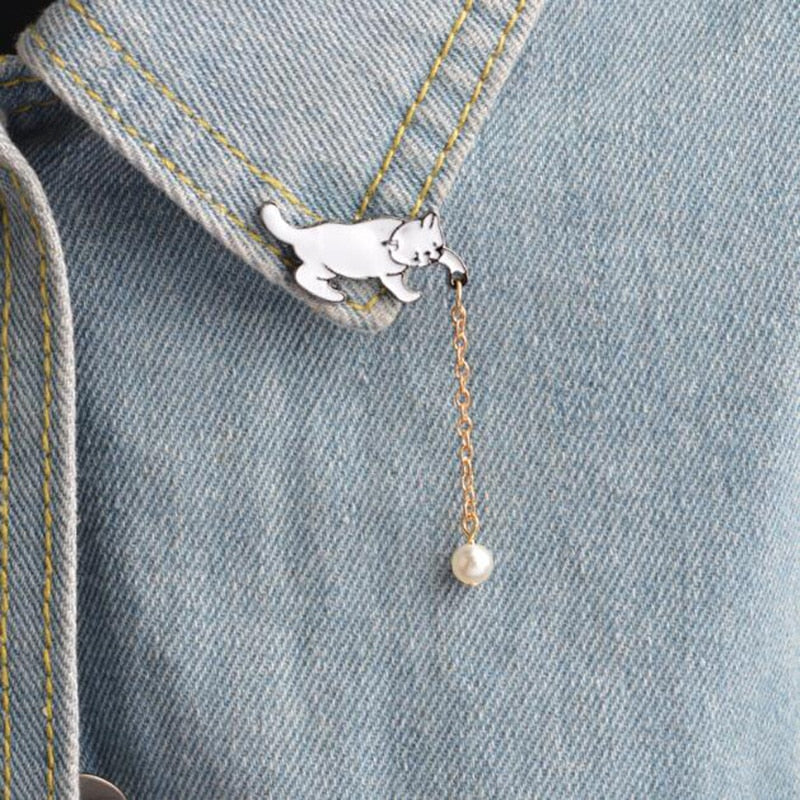 Fashionable Cat Pearl Brooch - Animal Apparel Pin