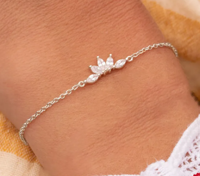 Silver Horse Eye Crown Zircon Bracelet | Jewelry