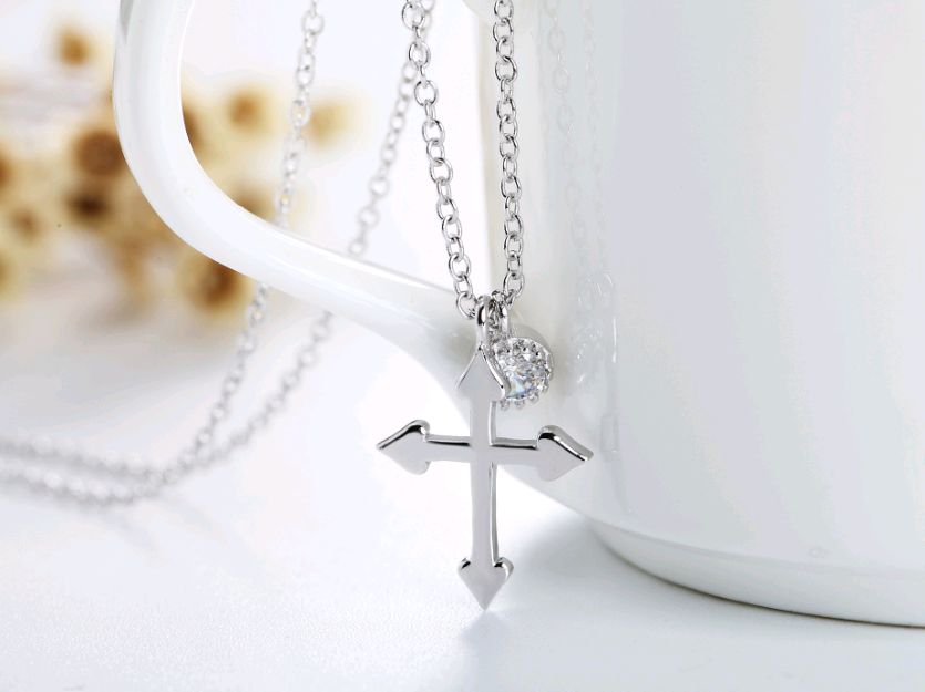 Fashionable Cross Pendant Necklace | Christian Jewelry